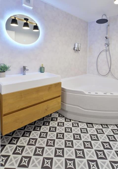 Sesame Duplex Disneyland Paris Netflix 6 Personnes Et 1 Bebe Avec Parking Apartment บายญี-โรแม็งวีเญร์ ภายนอก รูปภาพ